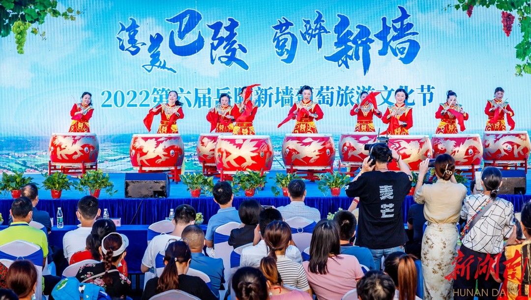 新墙的葡萄熟了，有20多个品种！