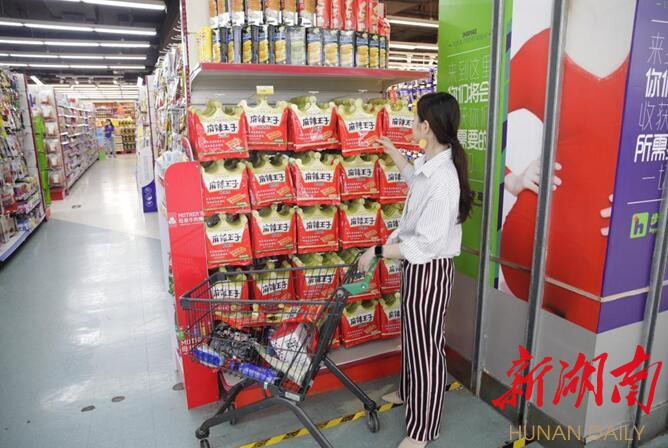 线上销量破亿元！平江辣条凭什么持续“出圈”